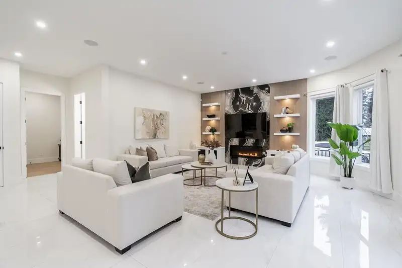 24095 65 AVENUE - photo 4 of 40
