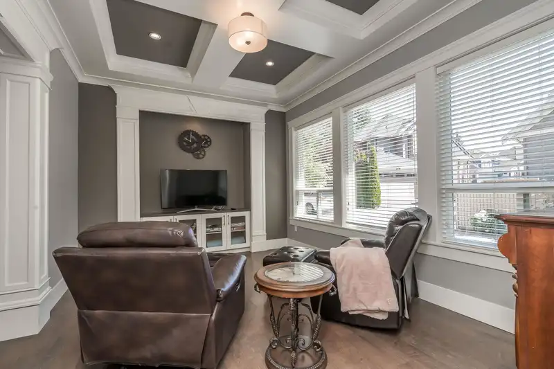 14712 34A AVENUE - photo 4 of 40