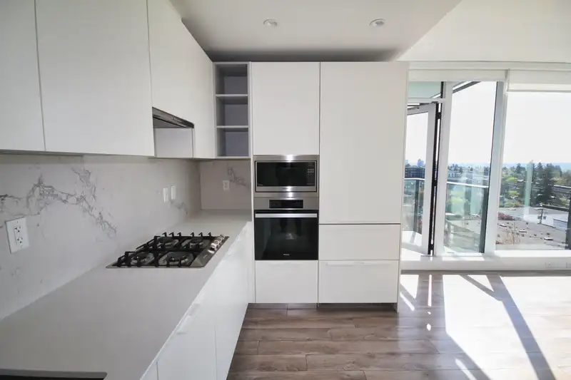 907 6699 DUNBLANE AVENUE - photo 2 of 13
