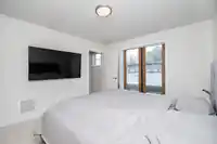 5518 OAK STREET - thumbnail 23