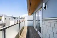 5518 OAK STREET - thumbnail 36