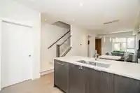 5518 OAK STREET - thumbnail 10