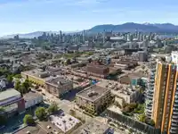 212 205 E 10TH AVENUE - thumbnail 27