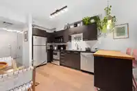 212 205 E 10TH AVENUE - thumbnail 8