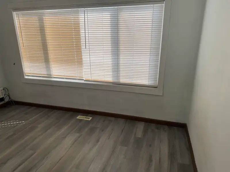 12893 114A AVENUE - photo 4 of 11