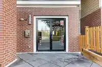 307 20686 EASTLEIGH CRESCENT - thumbnail 2