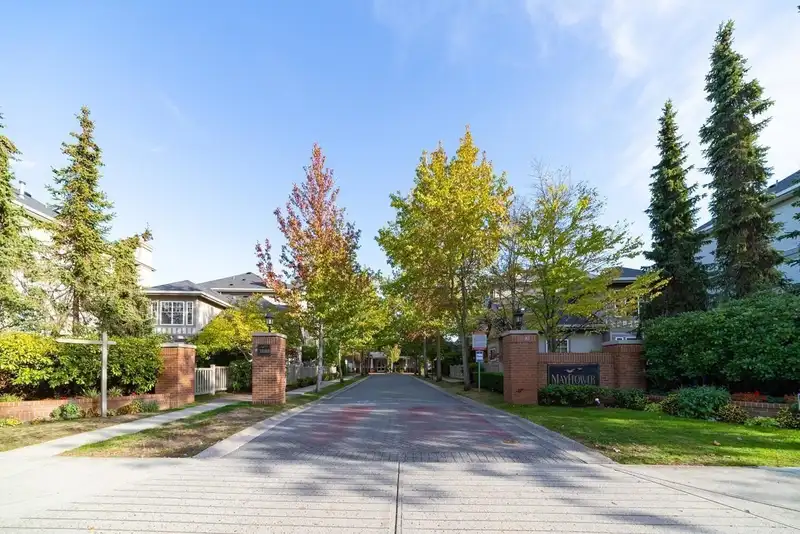 122 3880 WESTMINSTER HIGHWAY - photo 1 of 32