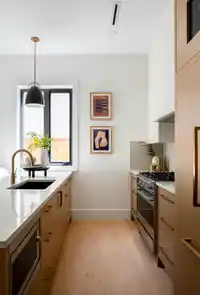 1 356 E 40TH AVENUE - thumbnail 3