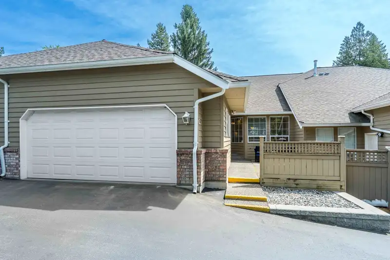 60 21848 50 AVENUE - photo 1 of 40