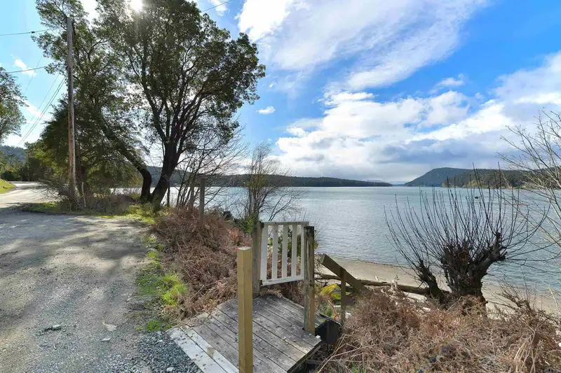 348 GEORGINA POINT ROAD - photo 4 of 40