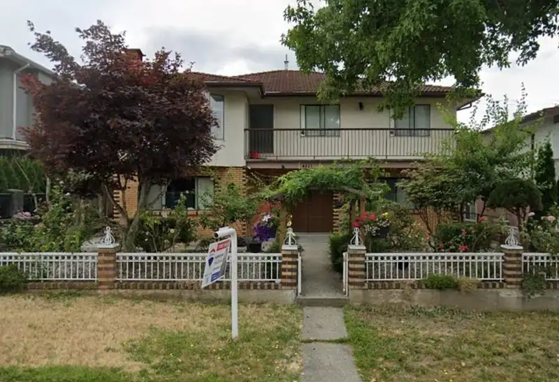 4421 PARKER STREET - photo 1 of 4