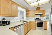 10869 162B STREET - thumbnail 5