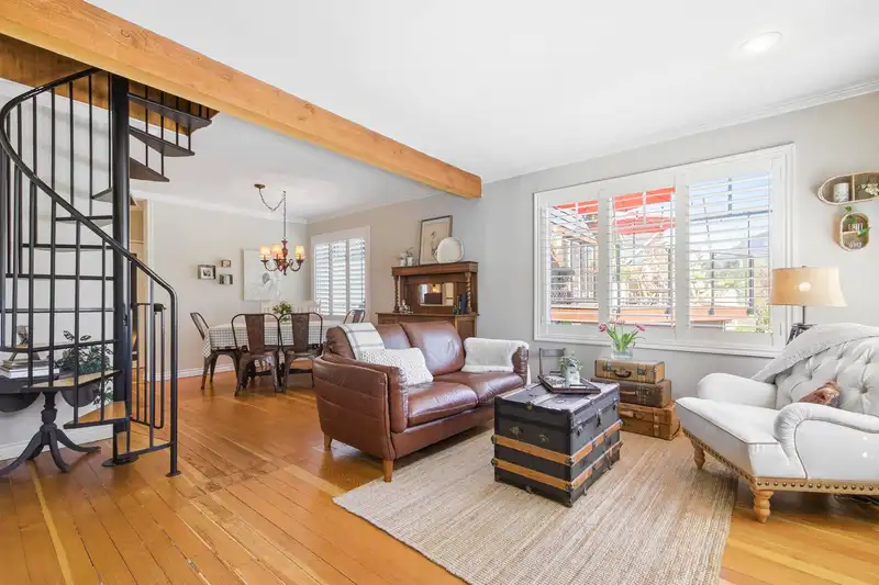 2029 PHILIP AVENUE - photo 4 of 31