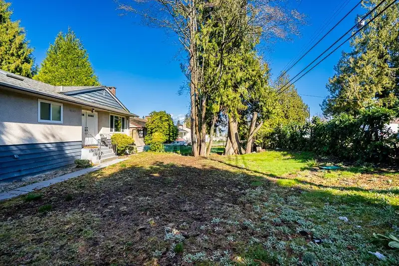 9545 116 STREET - photo 4 of 40