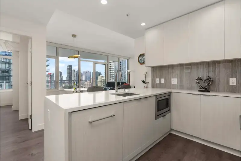 2207 5051 IMPERIAL STREET - photo 1 of 14