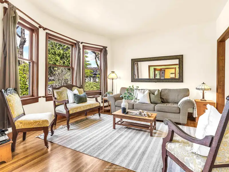 1756 E 7TH AVENUE - photo 4 of 34