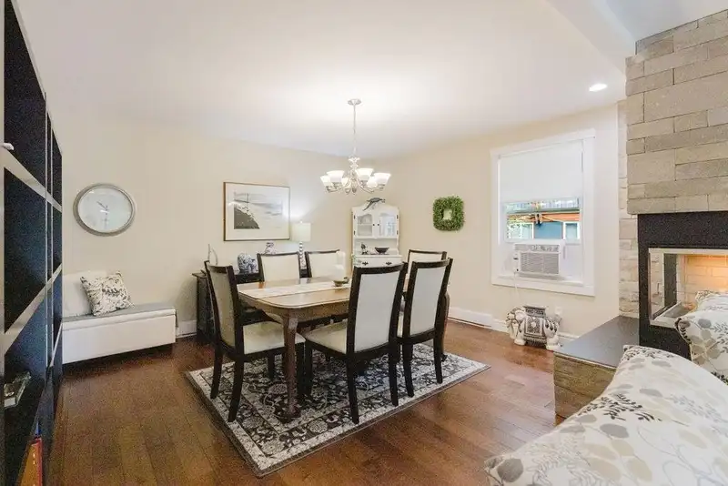 405 GAVIN ROAD - photo 4 of 40