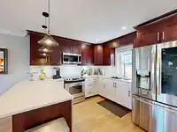 7377 STRIDE AVENUE - thumbnail 9