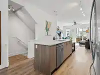 6 9688 162A STREET - thumbnail 12