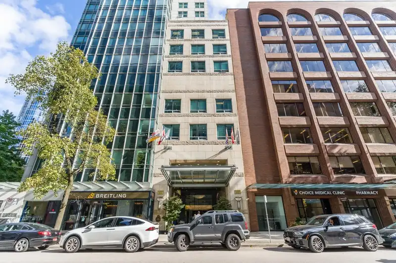 1402 837 W HASTINGS STREET - photo 2 of 40