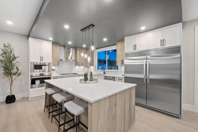 2818 BABICH STREET - photo 4 of 40