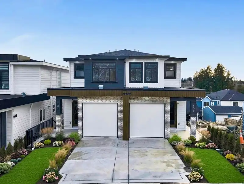 101 16702 16A AVENUE - photo 1 of 34