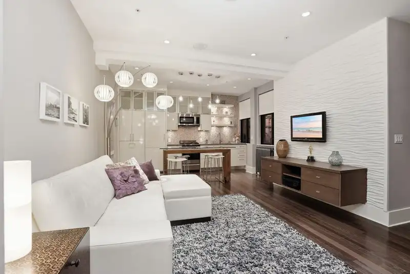 603 175 E BROADWAY - photo 3 of 30