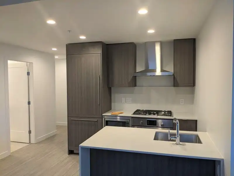 2504 2351 BETA AVENUE - photo 4 of 11