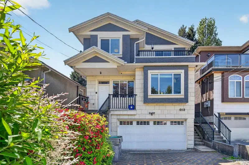 3034 KINGS AVENUE - photo 1 of 12
