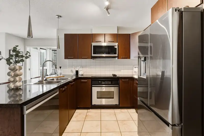 906 1155 SEYMOUR STREET - photo 4 of 32