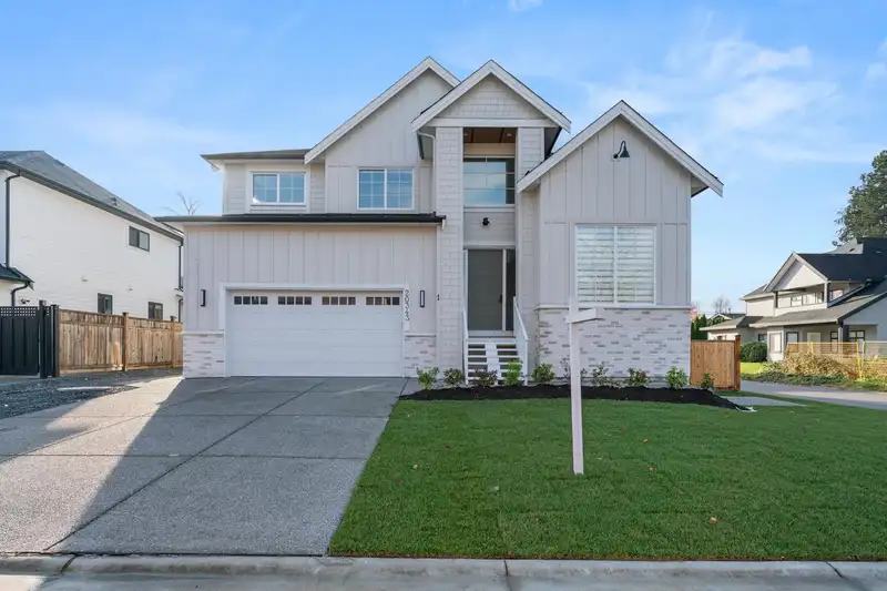 2 20343 98 AVENUE - photo 1 of 40