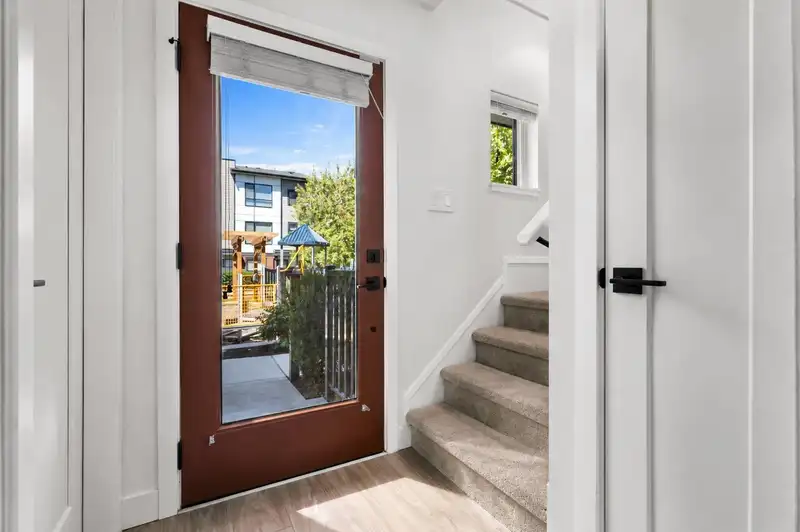 96 20150 81 AVENUE - photo 3 of 40