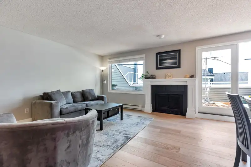 304 223 E KEITH ROAD - photo 4 of 36