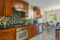 915 E 23RD AVENUE - thumbnail 6