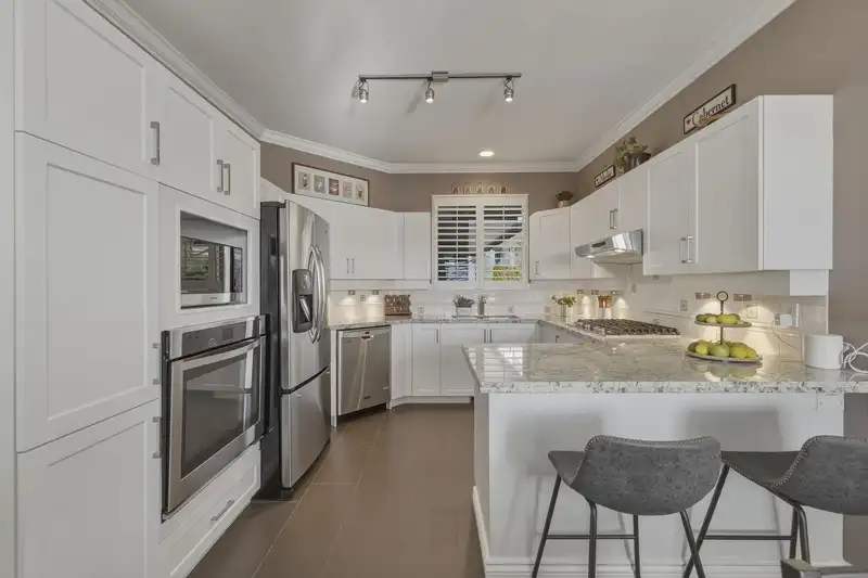 75 2615 FORTRESS DRIVE - photo 3 of 38