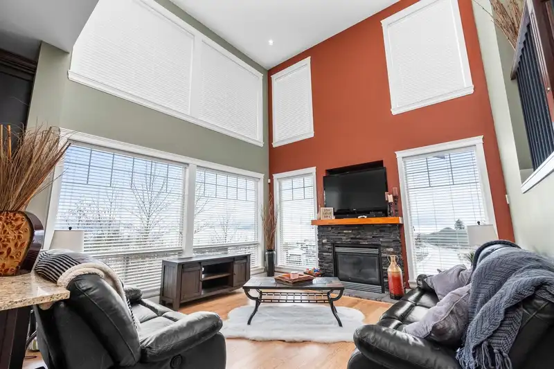 5157 DHALIWAL PLACE - photo 4 of 40