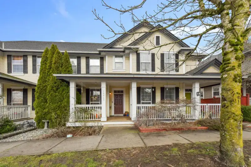 18043 70 AVENUE - photo 1 of 26