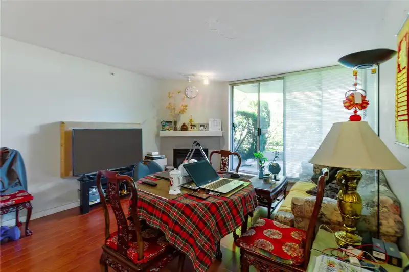 226 8480 GRANVILLE AVENUE - photo 4 of 18