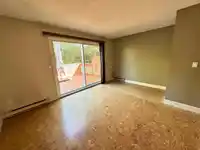3 308 HIGHLAND WAY - thumbnail 2