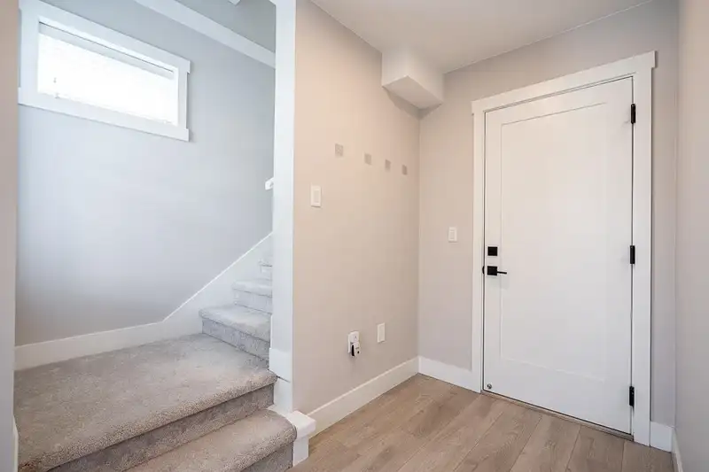 16 20155 84 AVENUE - photo 4 of 40