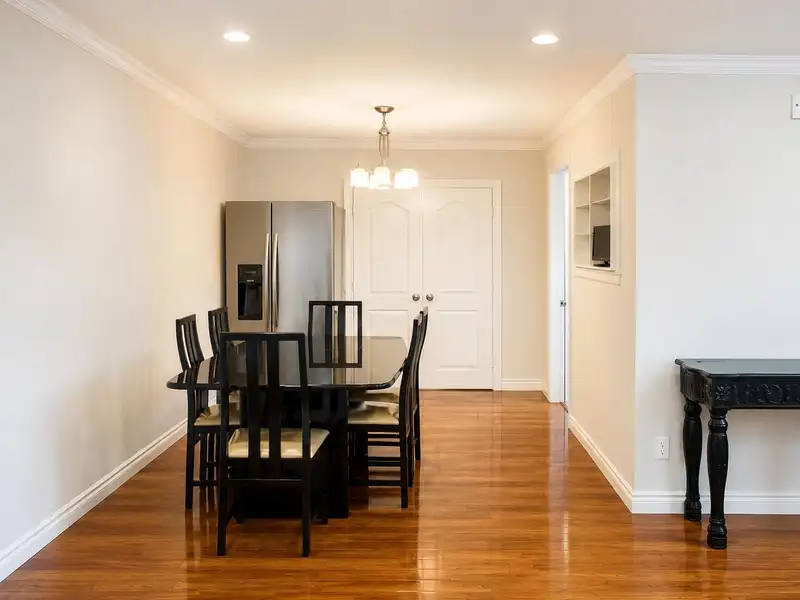 14188 77 AVENUE - photo 4 of 18