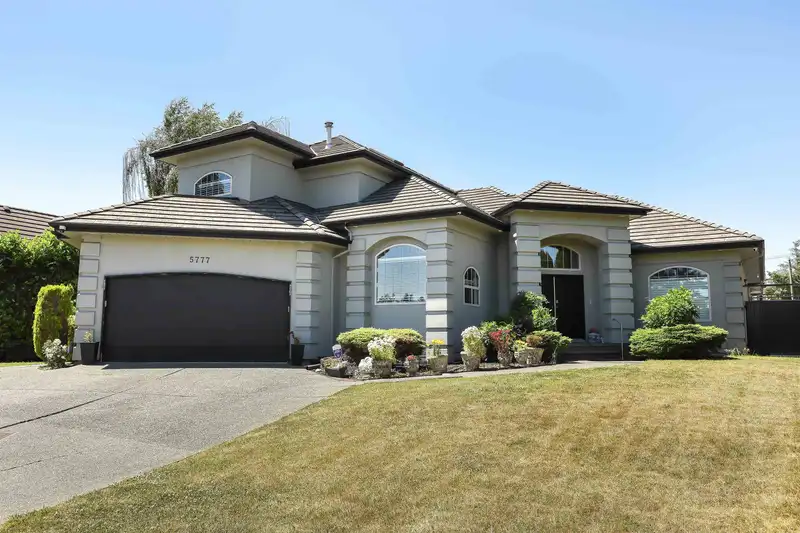 5777 W KETTLE CRESCENT - photo 4 of 40