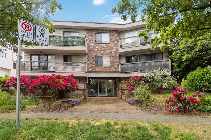 206 1334 W 73RD AVENUE - photo 2 of 11