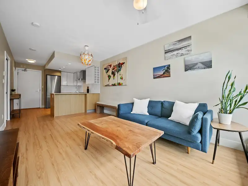213 159 W 2ND AVENUE - photo 1 of 36