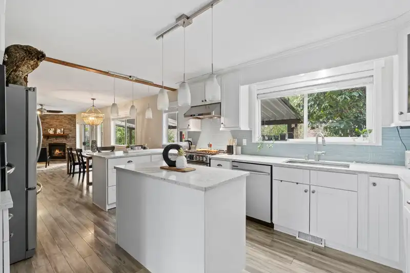 12326 234 STREET - photo 2 of 38