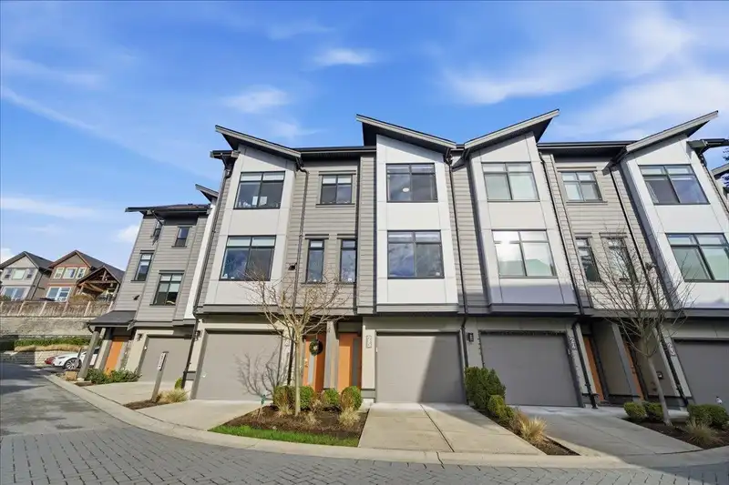 25 3535 PRINCETON AVENUE - photo 1 of 26