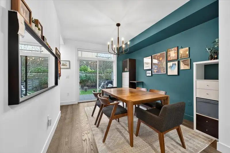 25 3535 PRINCETON AVENUE - photo 4 of 26