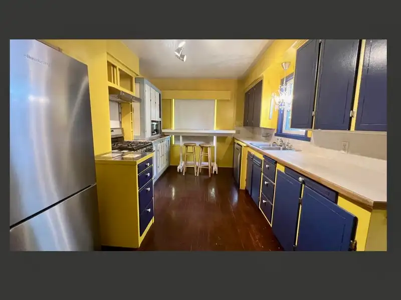 33137 3RD AVENUE - photo 3 of 8