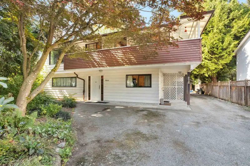 9533 139 STREET - photo 1 of 16