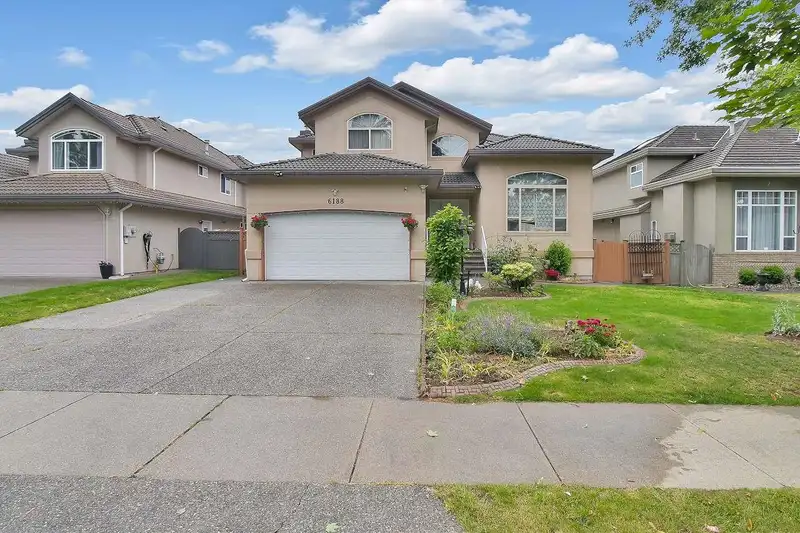 6188 127 STREET - photo 4 of 23